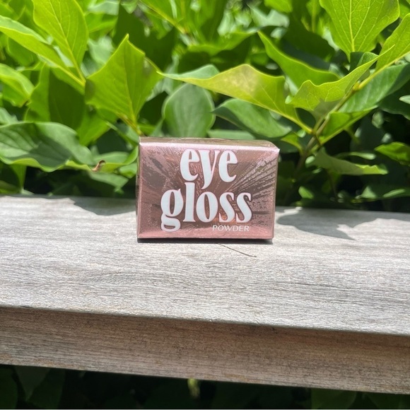 Jeffree Star Cosmetics Peach Goddess Gold Eye Gloss Powder One Size NIB - Picture 5 of 16